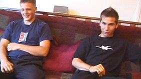 Casual blowjob from a nimble twink hottie